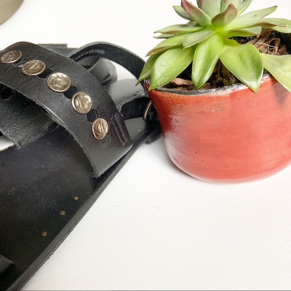 Frye Ally Black Leather Stud Sandal 11 - Picture 3 of 6